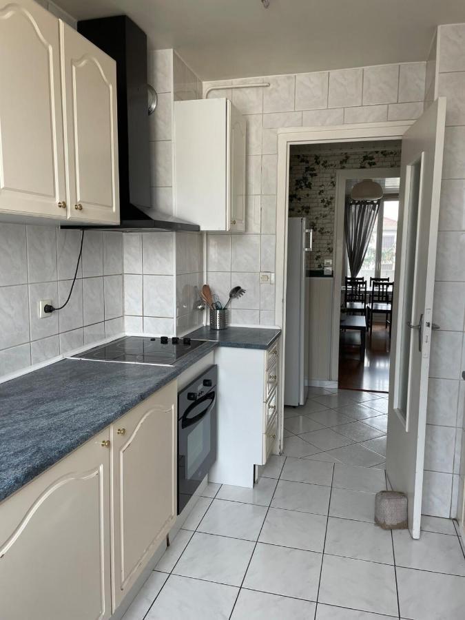 Le Parilly- Appartement 3 Chambres-Parc Parilly Bron Exterior foto